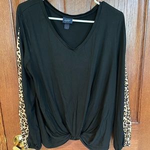 Day trip Black and Leopard Shirt